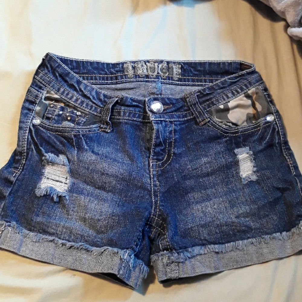 Distressed shorts